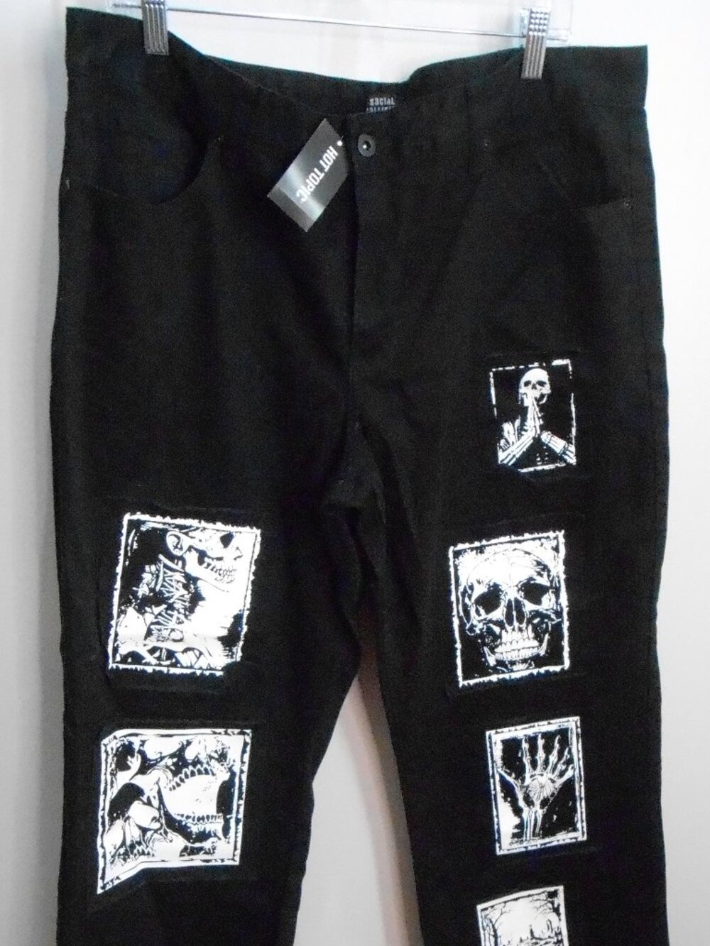 Hot Topic Social Collision Men's Black Skeleton Patches Straight Leg Jeans-38x32